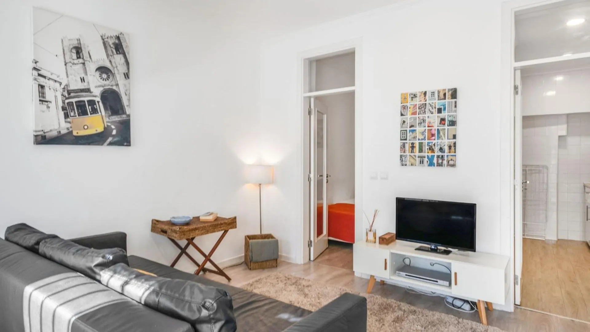 1Bdr Cozy Flat In Heart Of Lisbon By Lovelystay 0*,  Portugalia